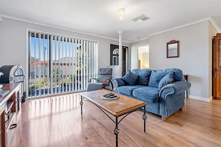Fifth view of Homely house listing, 3 Sunnybrook Court, Craigieburn VIC 3064