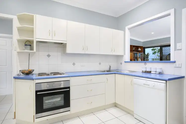 Third view of Homely villa listing, 1/5 Albert Street, Unanderra NSW 2526