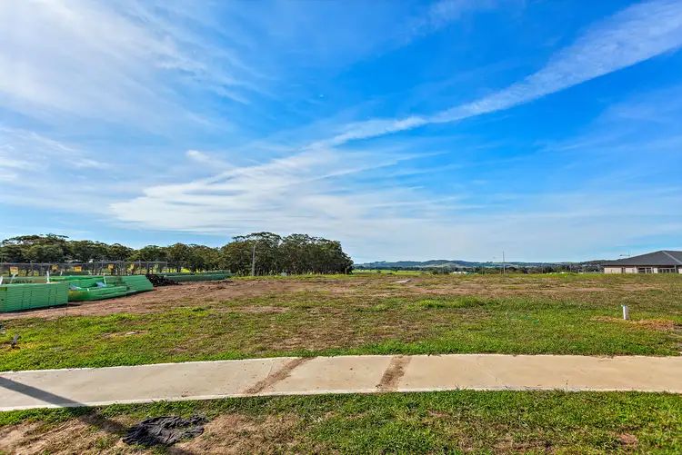 13 Wildflower Crescent, Calderwood NSW 2527