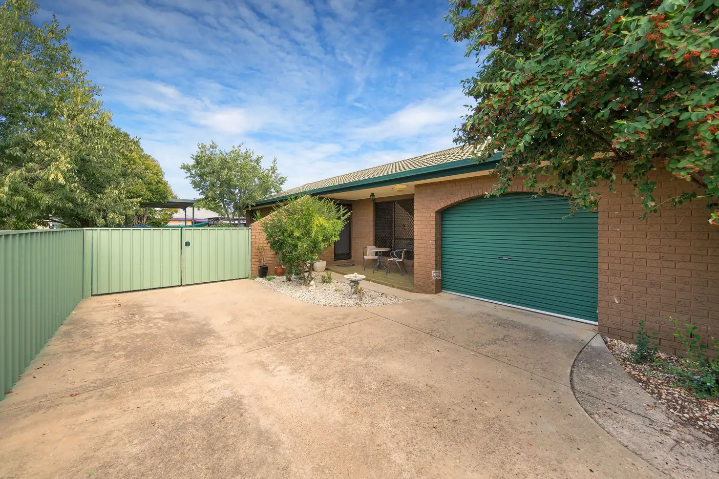 Main view of Homely unit listing, 2/213 Union Road, North Albury NSW 2640