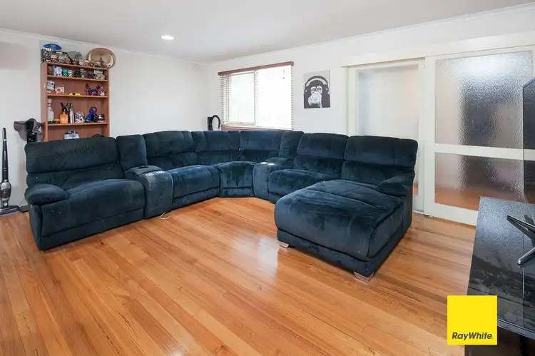 Second view of Homely house listing, 5 Lorraine Avenue, Langwarrin VIC 3910