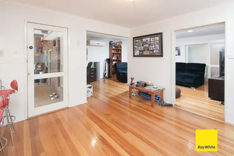 Fourth view of Homely house listing, 5 Lorraine Avenue, Langwarrin VIC 3910