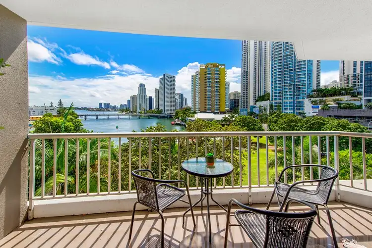 63 Cavill Avenue