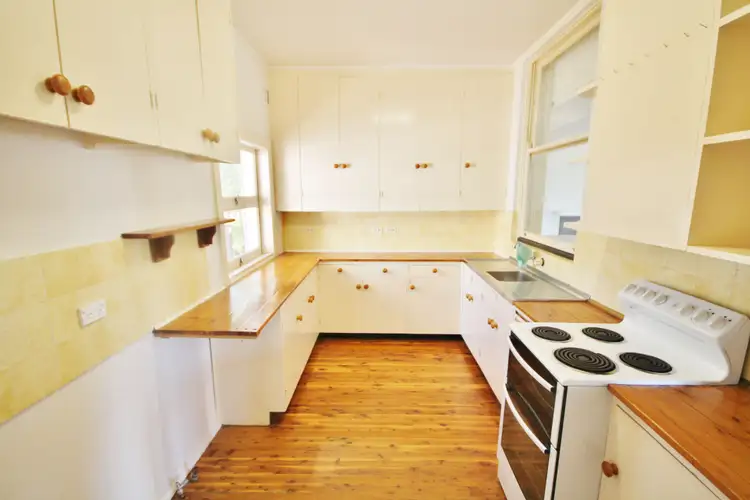 Sixth view of Homely house listing, 33 Hills Street, Young NSW 2594