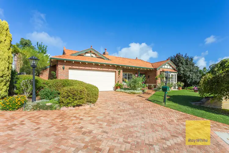 8 Earls Court, Mount Claremont WA 6010