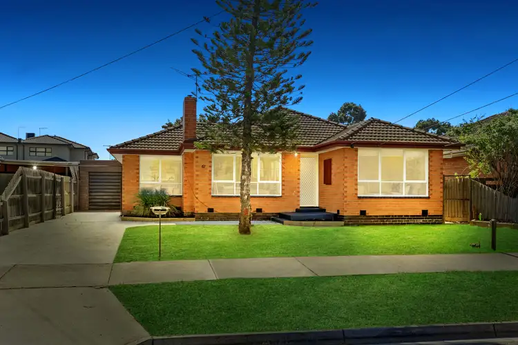 61 Ridge Drive, Avondale Heights VIC 3034