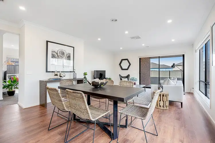 Sixth view of Homely house listing, 4 Roebling Street, Craigieburn VIC 3064