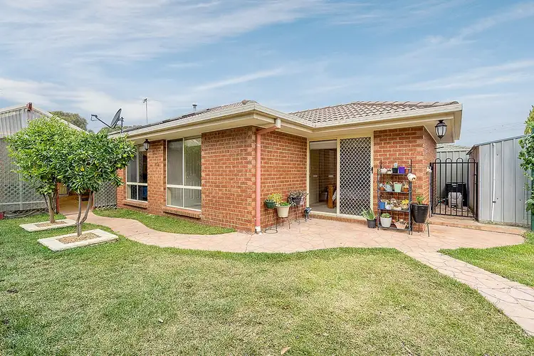 10 Sheridan Way, Roxburgh Park VIC 3064