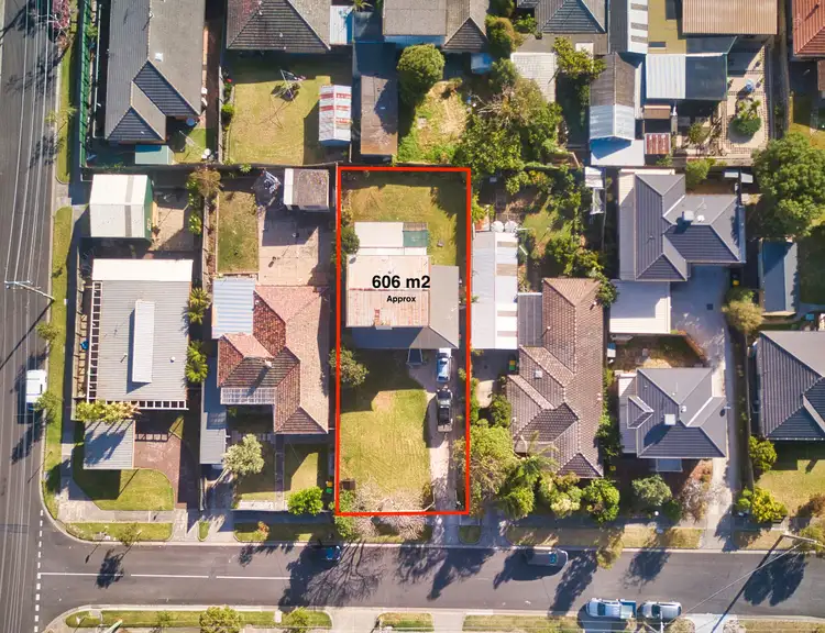 Second view of Homely house listing, 8 Silas Avenue, Frankston VIC 3199