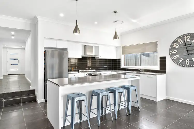 18 St Ives Road, Flinders NSW 2529