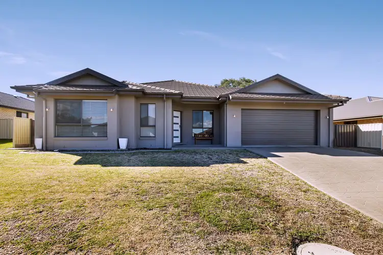 17 Kalinda Place, Tamworth NSW 2340
