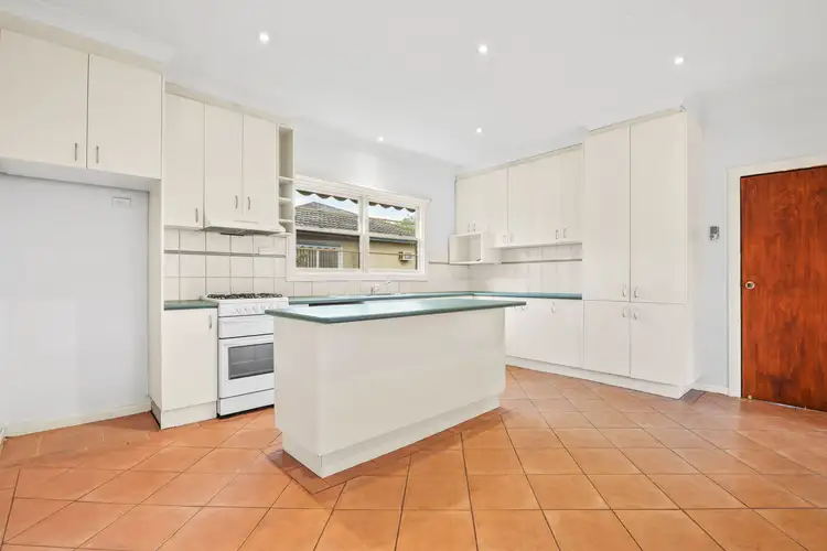 Fourth view of Homely house listing, 5 Garnett Street, Huntingdale VIC 3166
