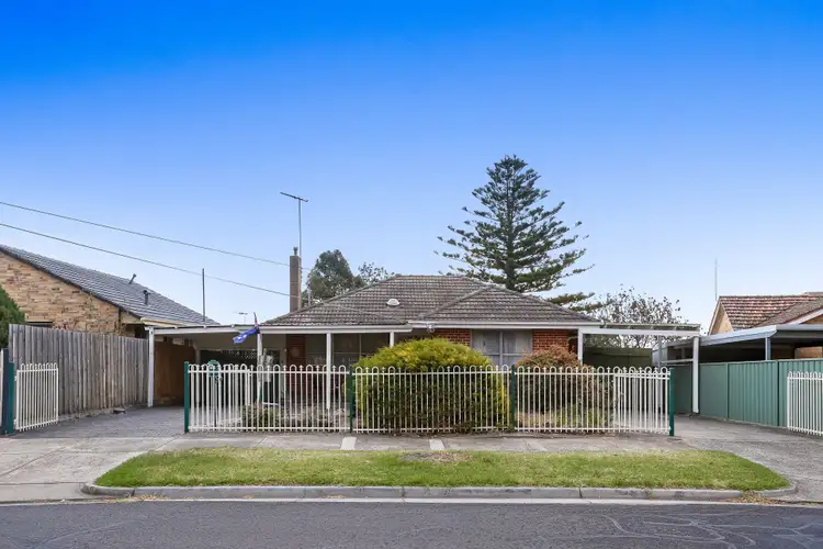 Second view of Homely house listing, 125 Sunset Boulevard, Jacana VIC 3047