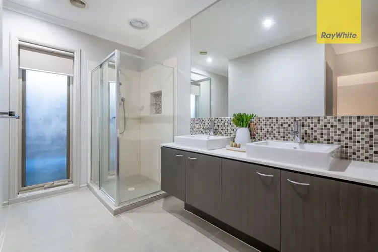 Fifth view of Homely house listing, 15 Alvis Close, Taylors Hill VIC 3037