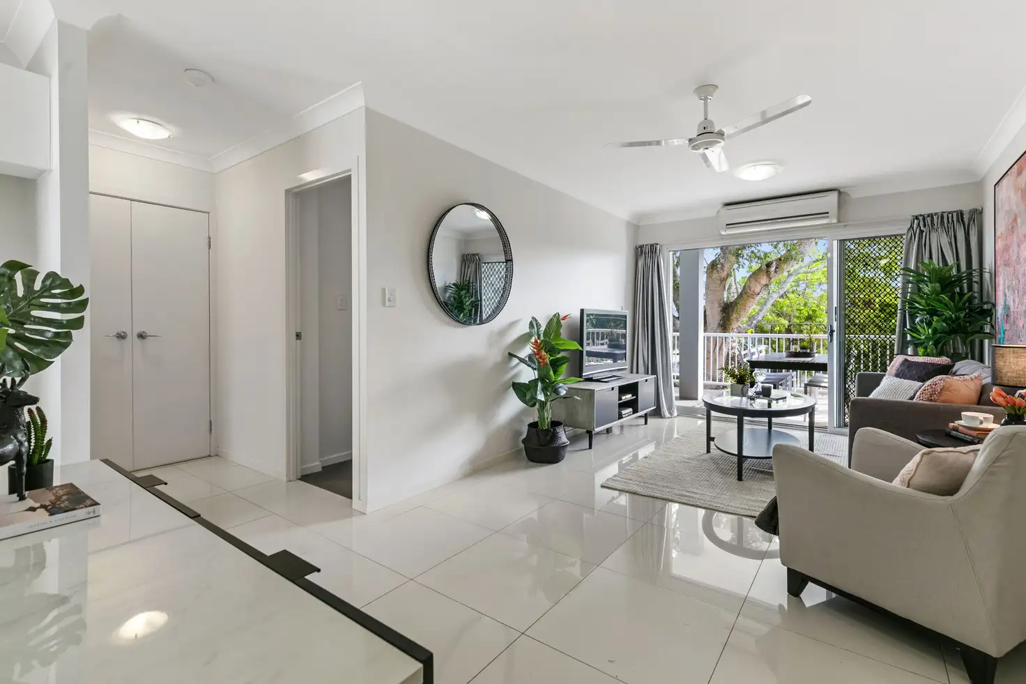 Main view of Homely unit listing, 2/12 Lake Street, Yeronga QLD 4104