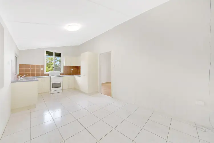 Seventh view of Homely block of units listing, 36a Kent Street, West Gladstone QLD 4680