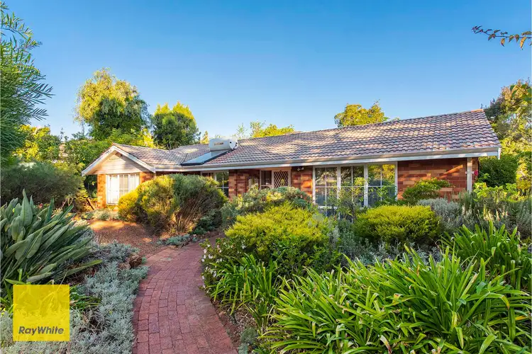 123 Grove Road, Lesmurdie WA 6076