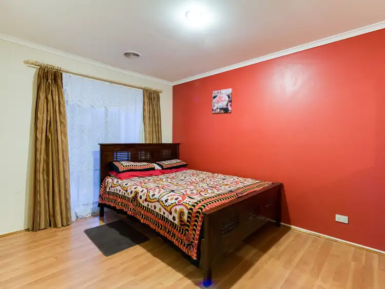 Sixth view of Homely house listing, 18 Temby Close, Endeavour Hills VIC 3802