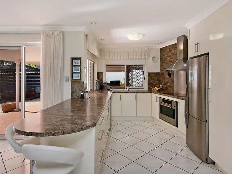 Fifth view of Homely house listing, 2 Fern Court, Buderim QLD 4556