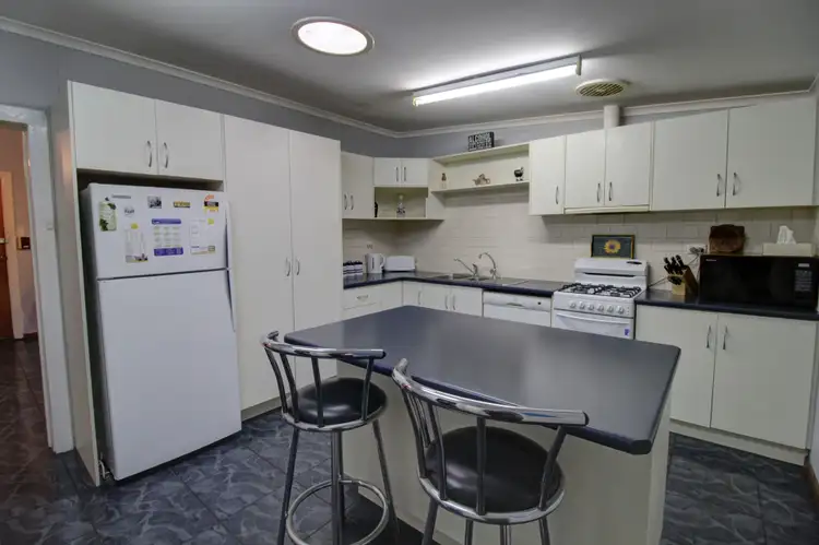 Fifth view of Homely house listing, 2 Eringa Avenue, Loxton SA 5333