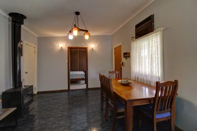 Sixth view of Homely house listing, 2 Eringa Avenue, Loxton SA 5333