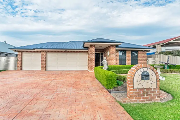 59 Bowerbird Street, South Nowra NSW 2541