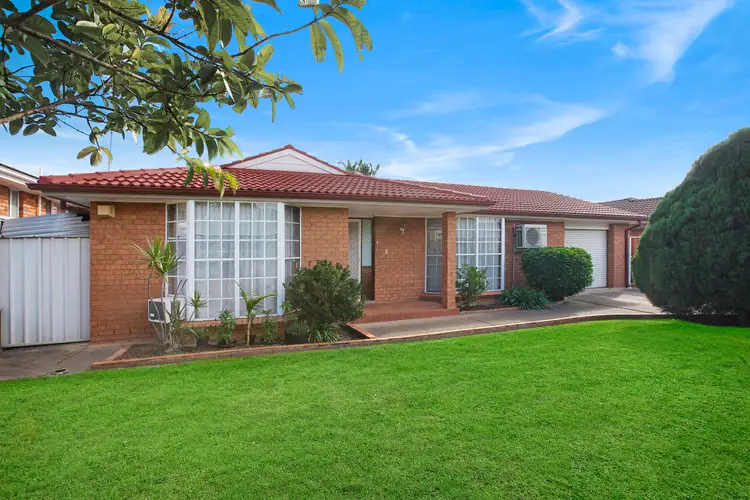 16 Tulloch Place, Edensor Park NSW 2176