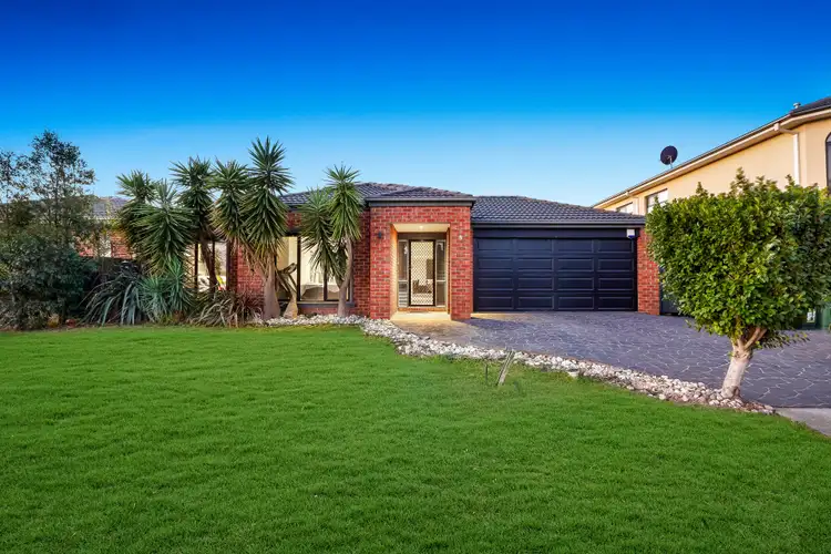 8 Markham Court, Roxburgh Park VIC 3064