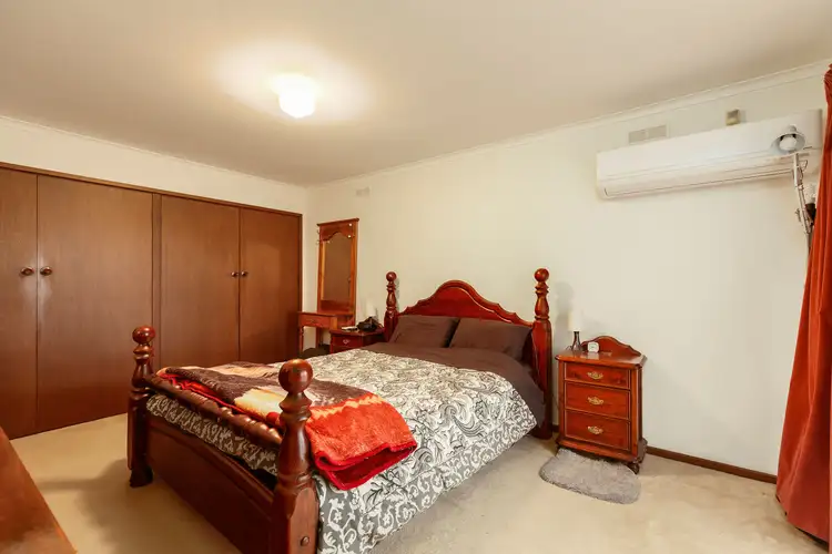 Fifth view of Homely house listing, 3 Debra Court, Lalor VIC 3075