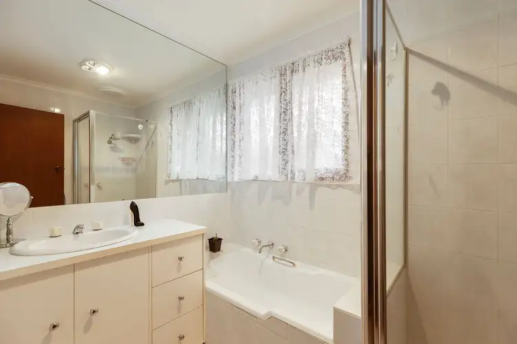 Sixth view of Homely house listing, 3 Debra Court, Lalor VIC 3075