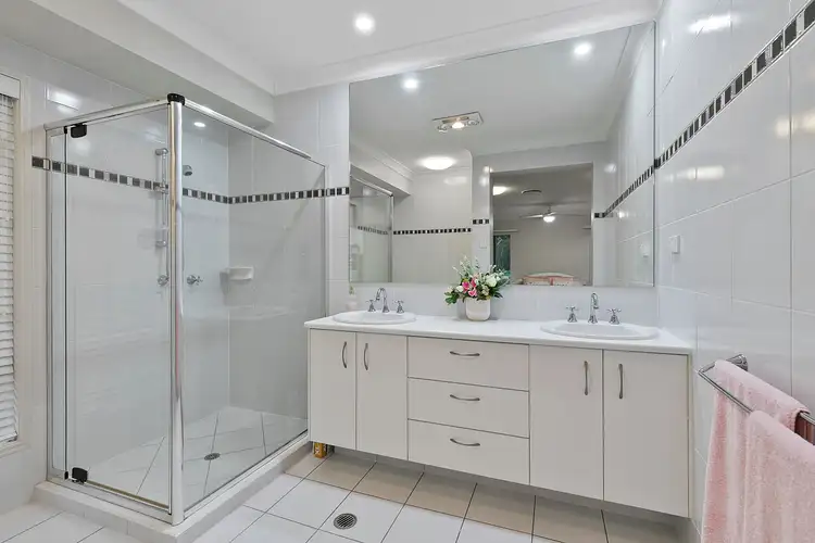 Sixth view of Homely house listing, 2 Casey Close, Ormiston QLD 4160