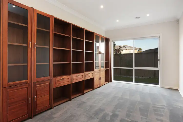 Second view of Homely house listing, 5 Coracle Drive, Sanctuary Lakes VIC 3030