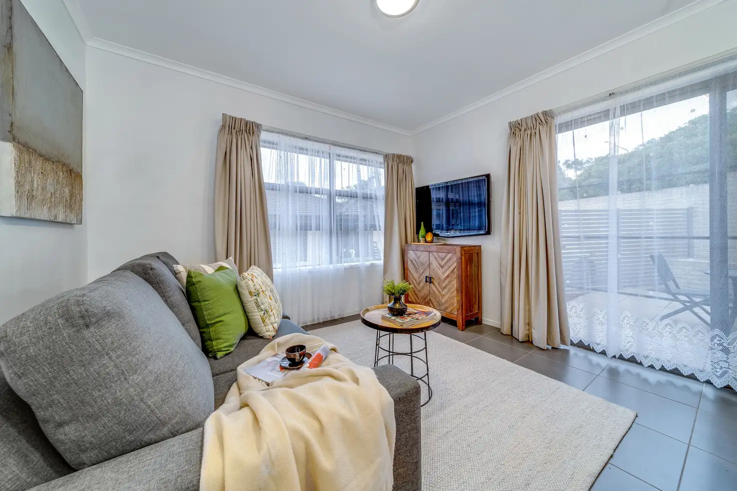 Main view of Homely townhouse listing, 4/11 Mathieson Crescent, Weetangera ACT 2614