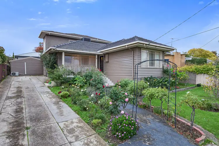 3 Simpson Drive, Mount Waverley VIC 3149