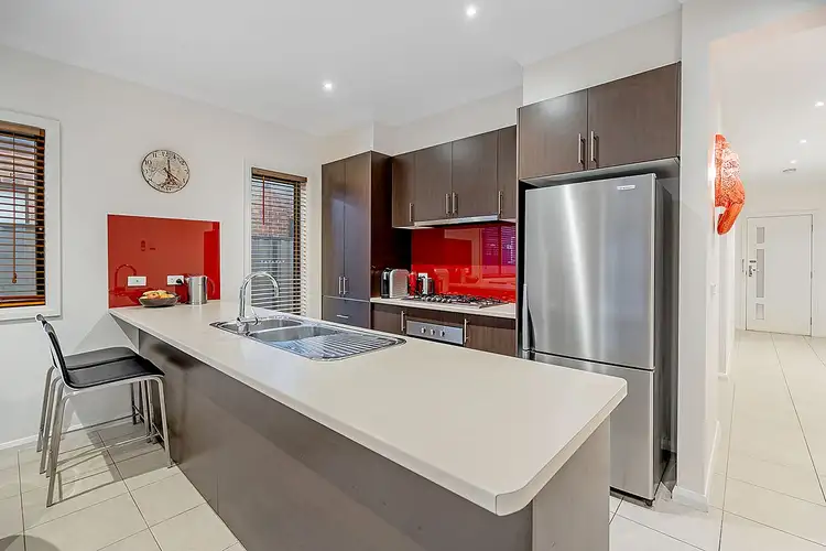 Fifth view of Homely house listing, 37 Thorngrove Avenue, Craigieburn VIC 3064