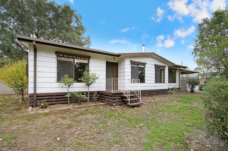 17 Victoria Street, Howlong NSW 2643