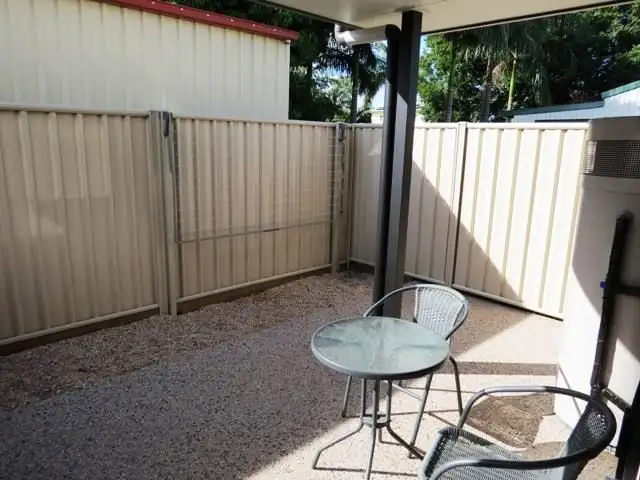 Fifth view of Homely unit listing, 2/18 Theresa Street, Emerald QLD 4720