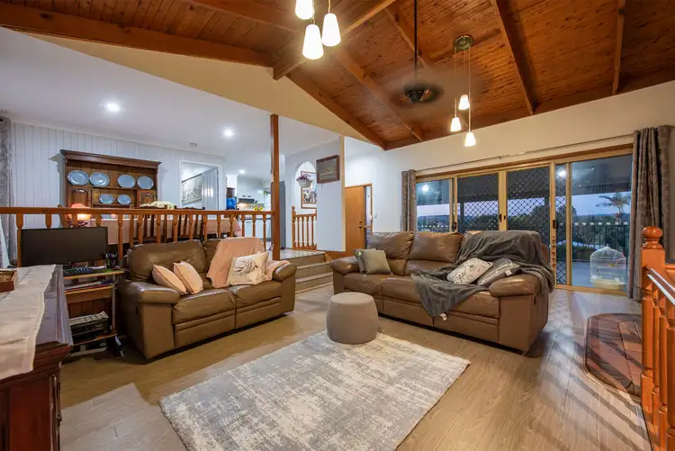 Fifth view of Homely house listing, 1 Paisley Court, Mount Warren Park QLD 4207