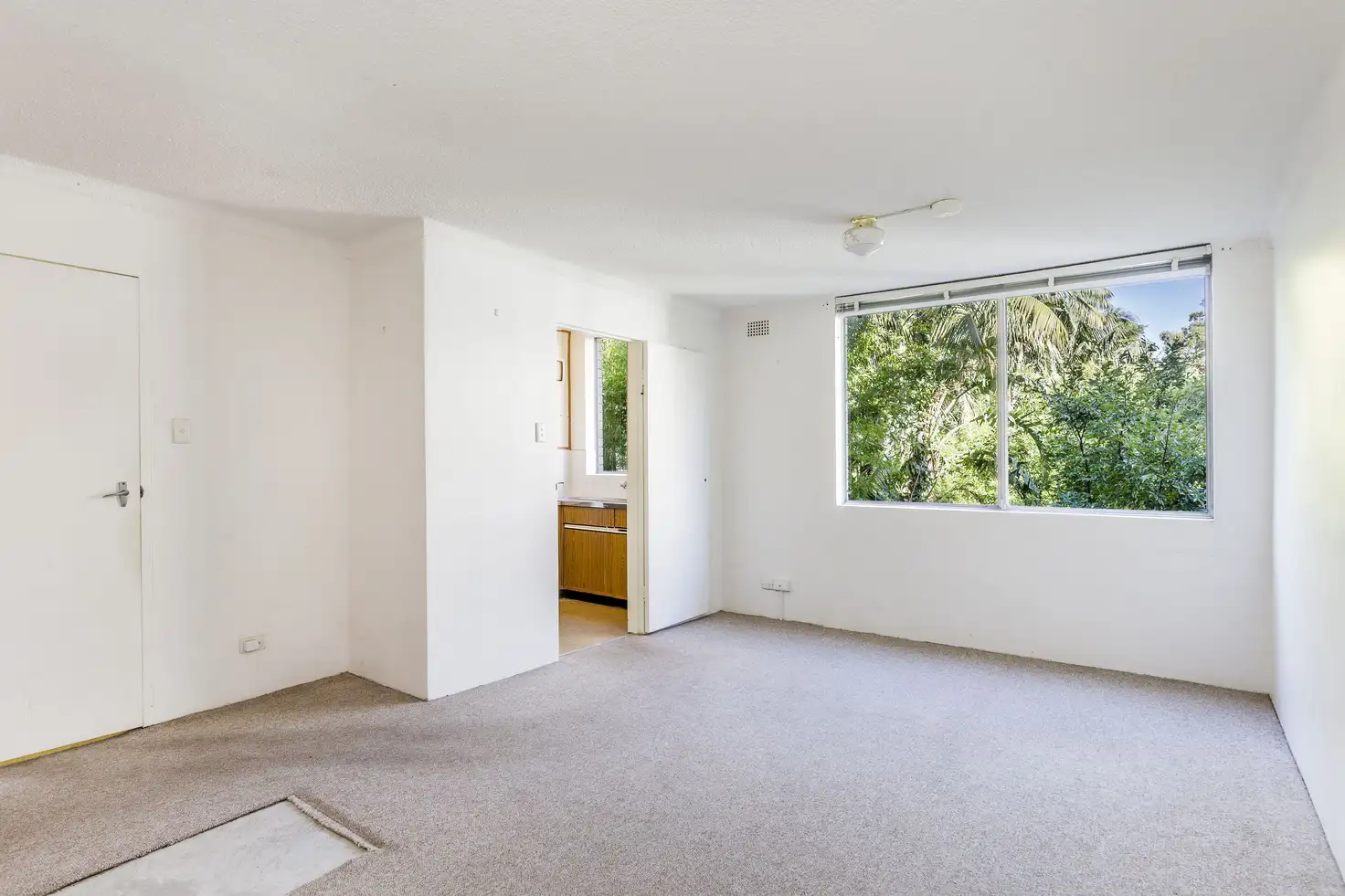 Main view of Homely studio listing, 8/90-92 Elizabeth Bay, Elizabeth Bay NSW 2011