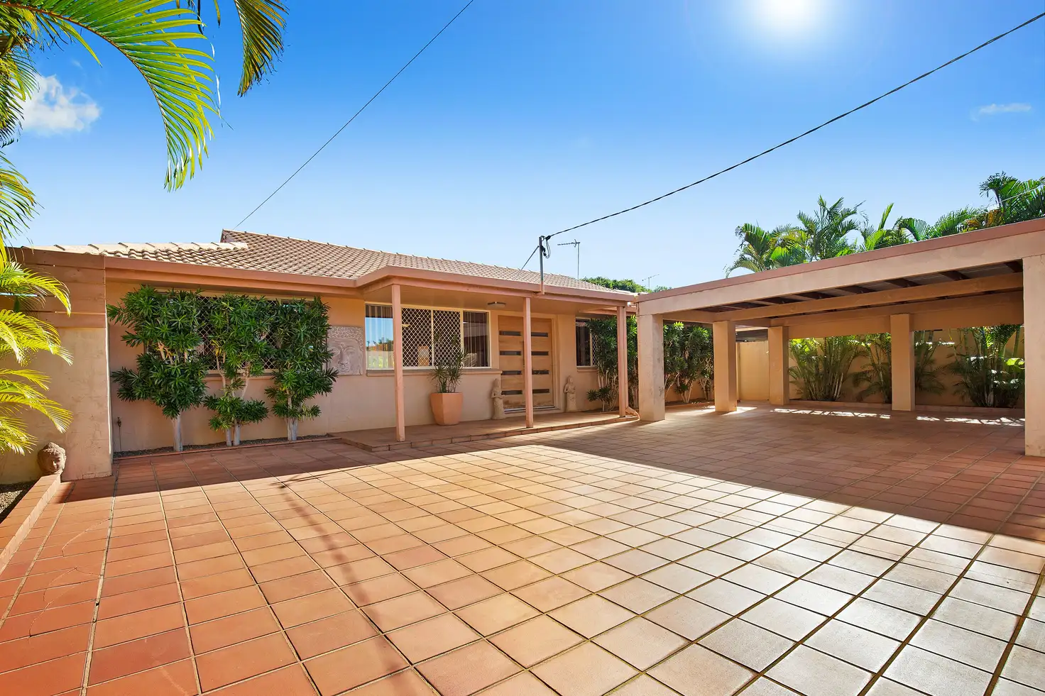 Main view of Homely house listing, 39 Bordeaux Parade, Mermaid Waters QLD 4218