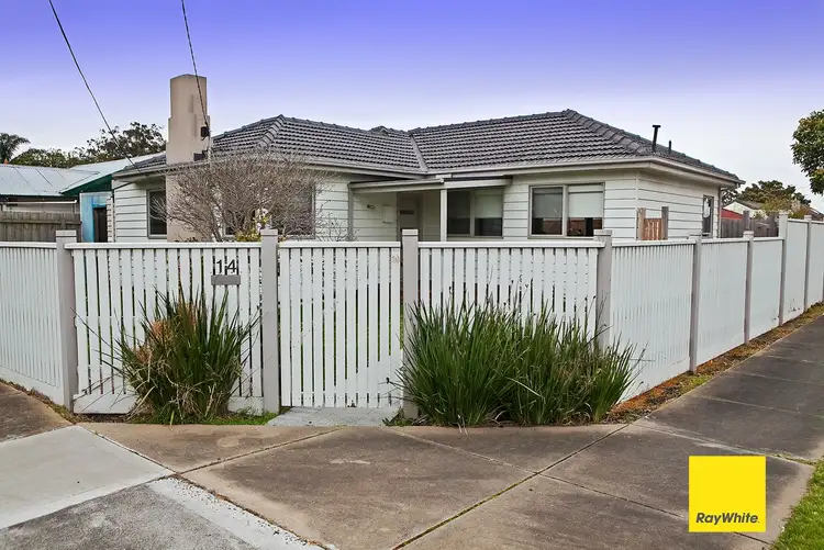 14 Park Street, Seaford VIC 3198