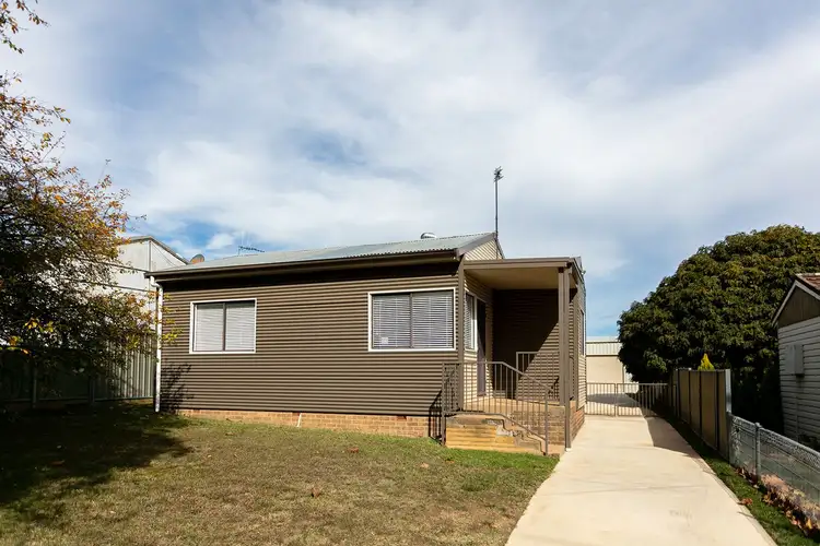 44 Churchill Avenue, Orange NSW 2800