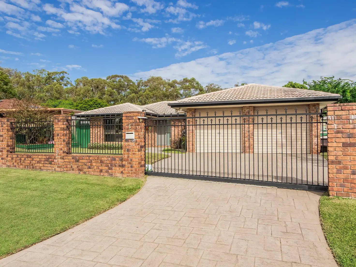 Main view of Homely house listing, 5 Dante Court, Arundel QLD 4214