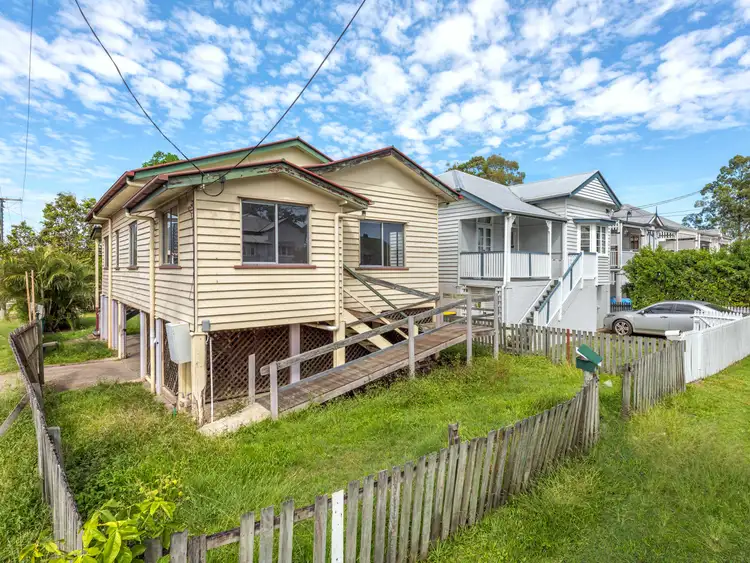 36 Gladstone Street, Coorparoo QLD 4151