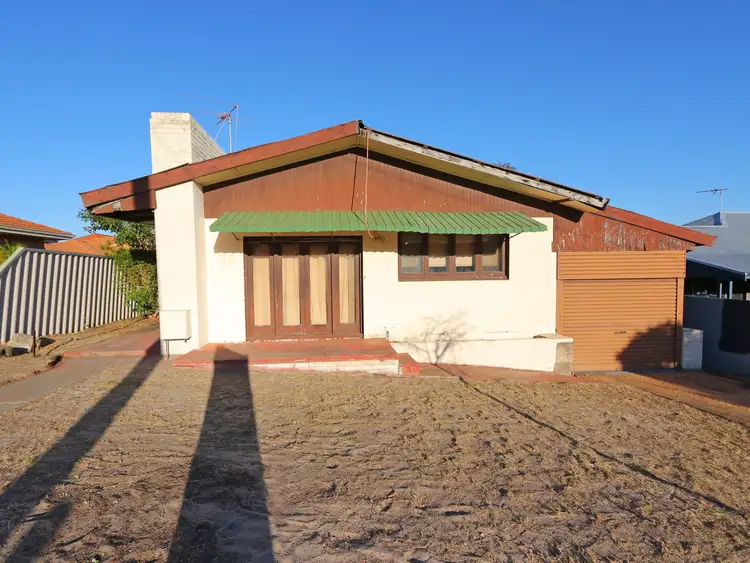 26 Salisbury Street, St James WA 6102