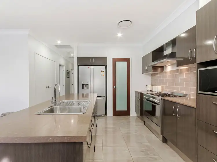 Sixth view of Homely house listing, 8 Springview Crescent, Maudsland QLD 4210