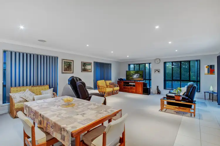 16 Ironhurst Place, Peregian Springs QLD 4573