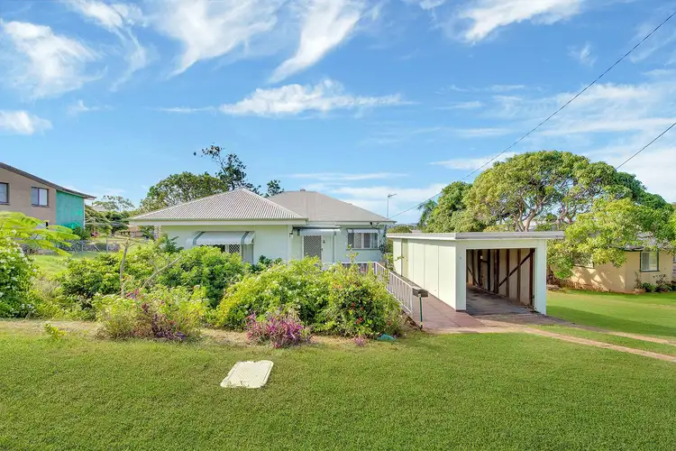 6 Williamson Street, West Gladstone QLD 4680