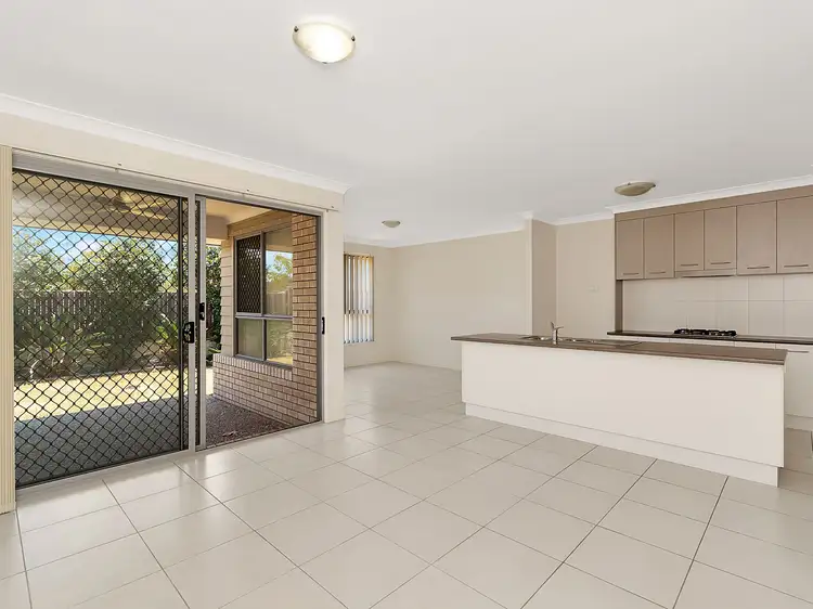 8 Erbin Lane, Augustine Heights QLD 4300