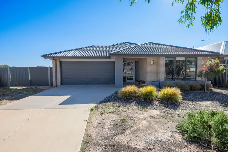6 Adoni Green, Yarrawonga VIC 3730